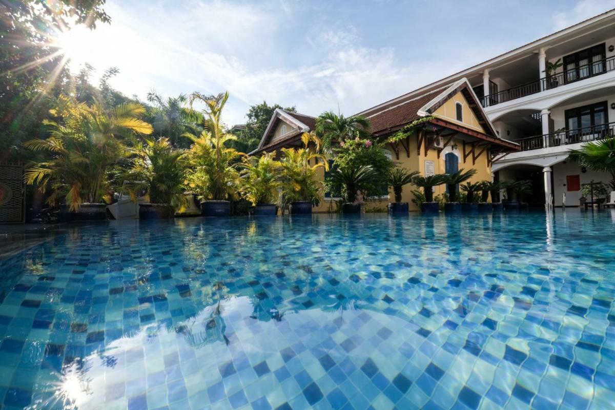 Le Domaine De Cocodo Apartment Хуе Екстериор снимка