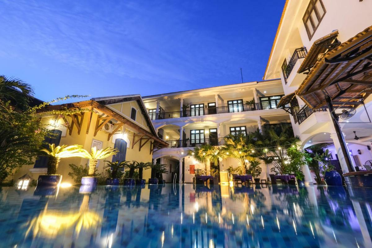 Le Domaine De Cocodo Apartment Хуе Екстериор снимка