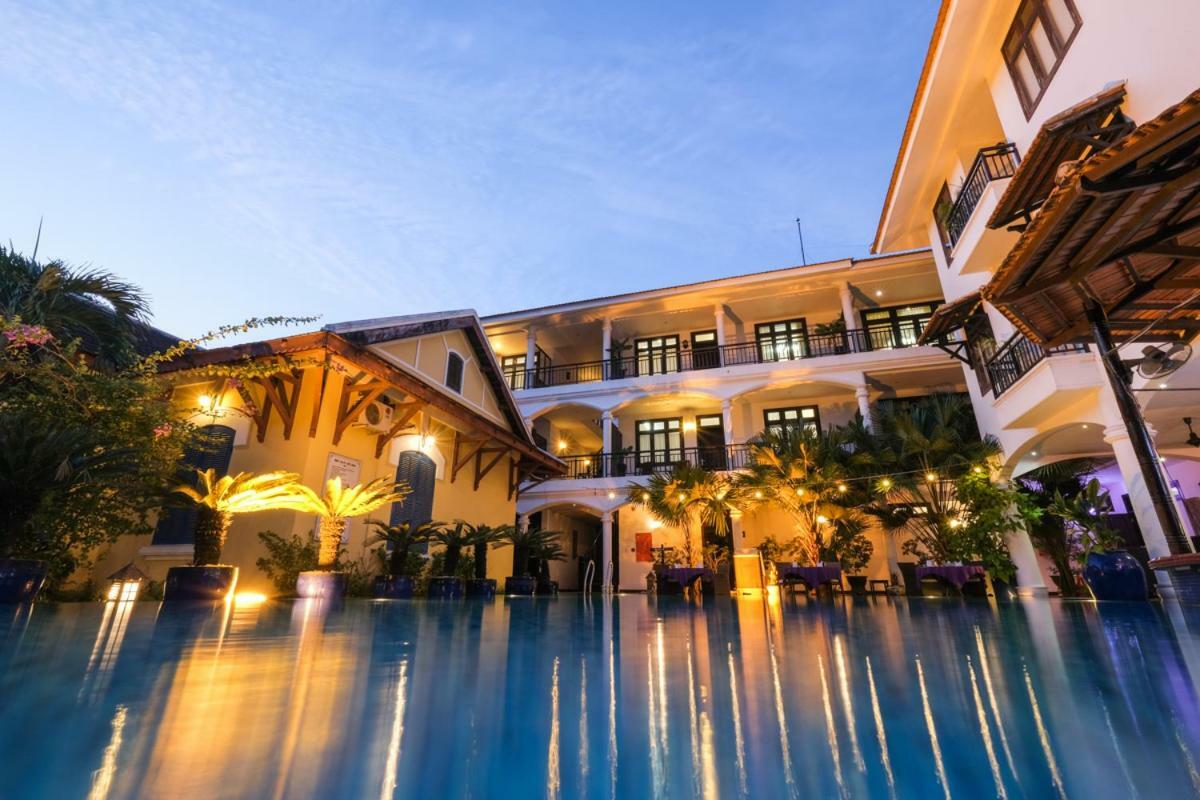 Le Domaine De Cocodo Apartment Хуе Екстериор снимка